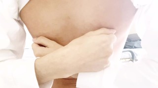乳首をいじめて喘ぎまくって射精しちゃう情けない男の子