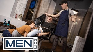 MEN – Sexy Hair Salon Owner Cristiano Sucks Jake Preston’s Cock Under The Barber’s Cape