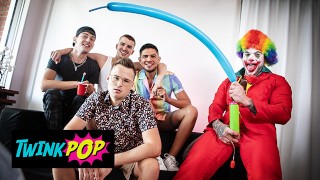 Twink Pop – Brent North Eagerly Sucks William Seed’s Dick Before He Slides It Inside His Ass