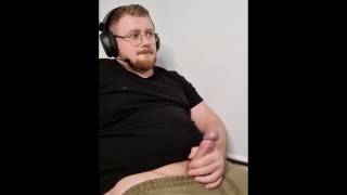 I got horny whilst gaming! CUMSHOT!